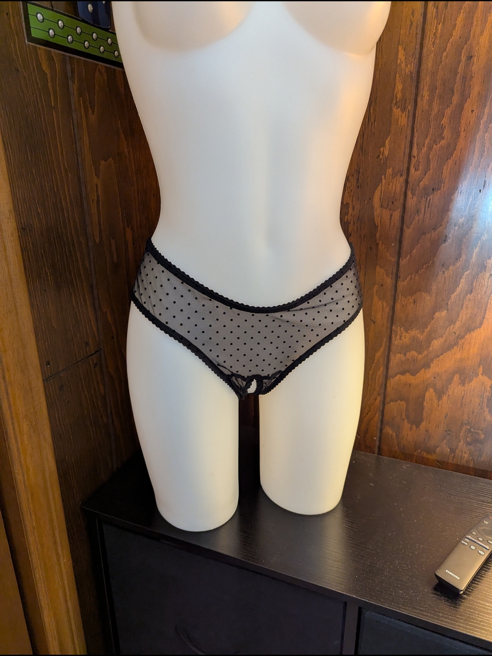🖤 Victoria’s Secret Black Polka Dot Cheeky Panty – Large – NWT - Picture 2 of 13
